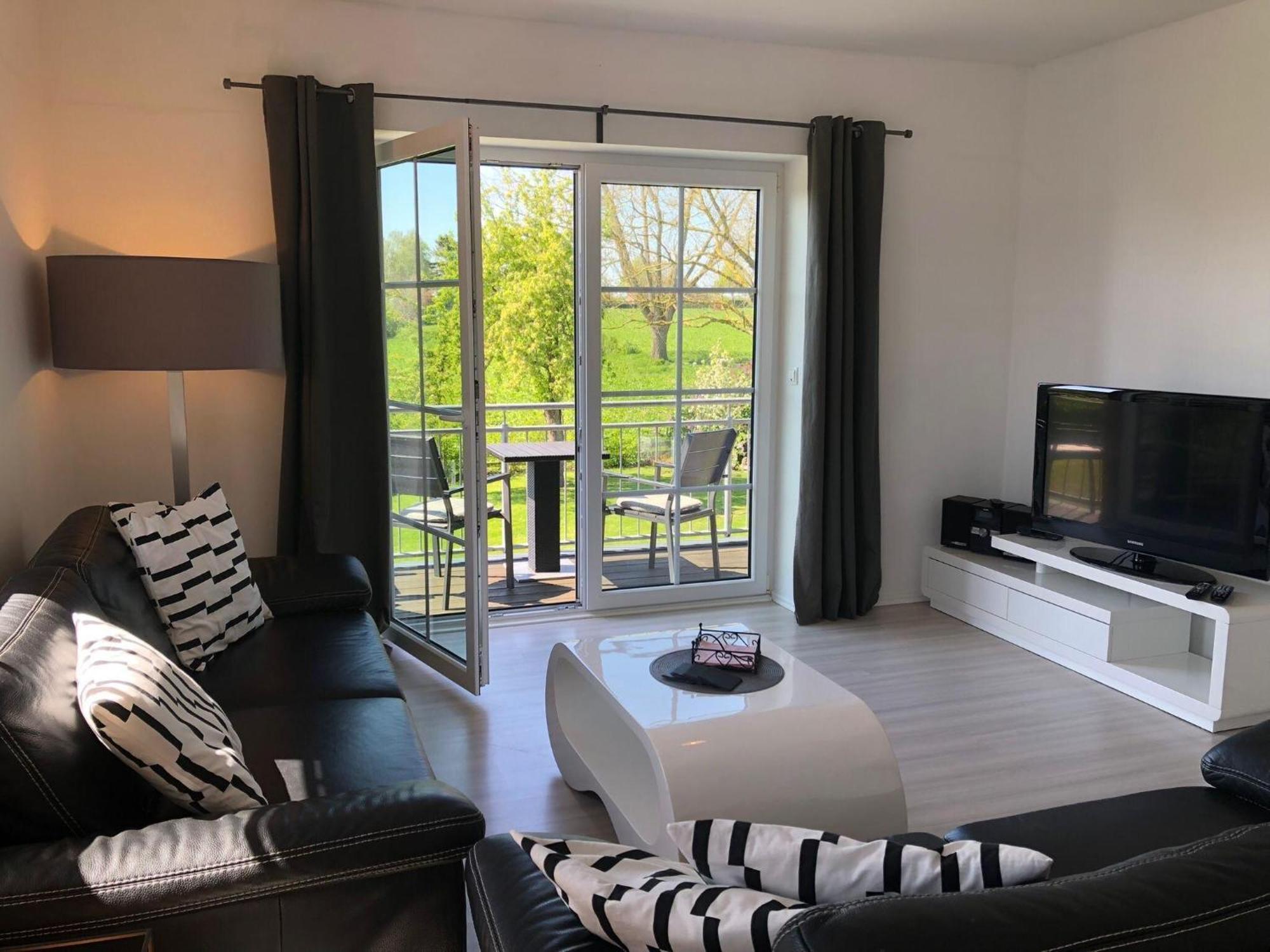 Charming Apartment In Oldenburg In Holstein With Terrace Zewnętrze zdjęcie